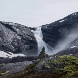 Kaltes klares Wasser